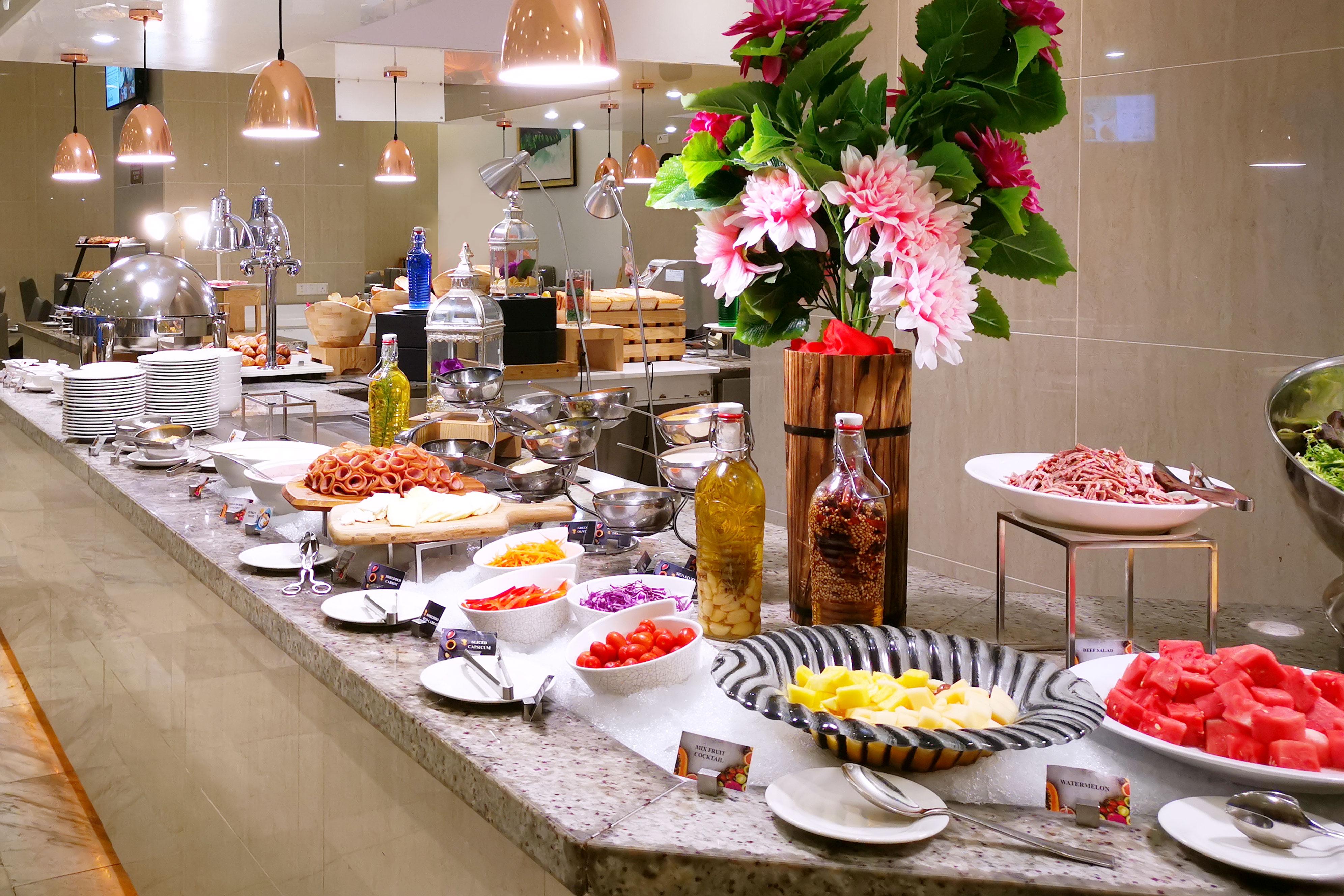 Grand Ion Delemen Hotel Genting Highlands Eksteriør billede A salad bar