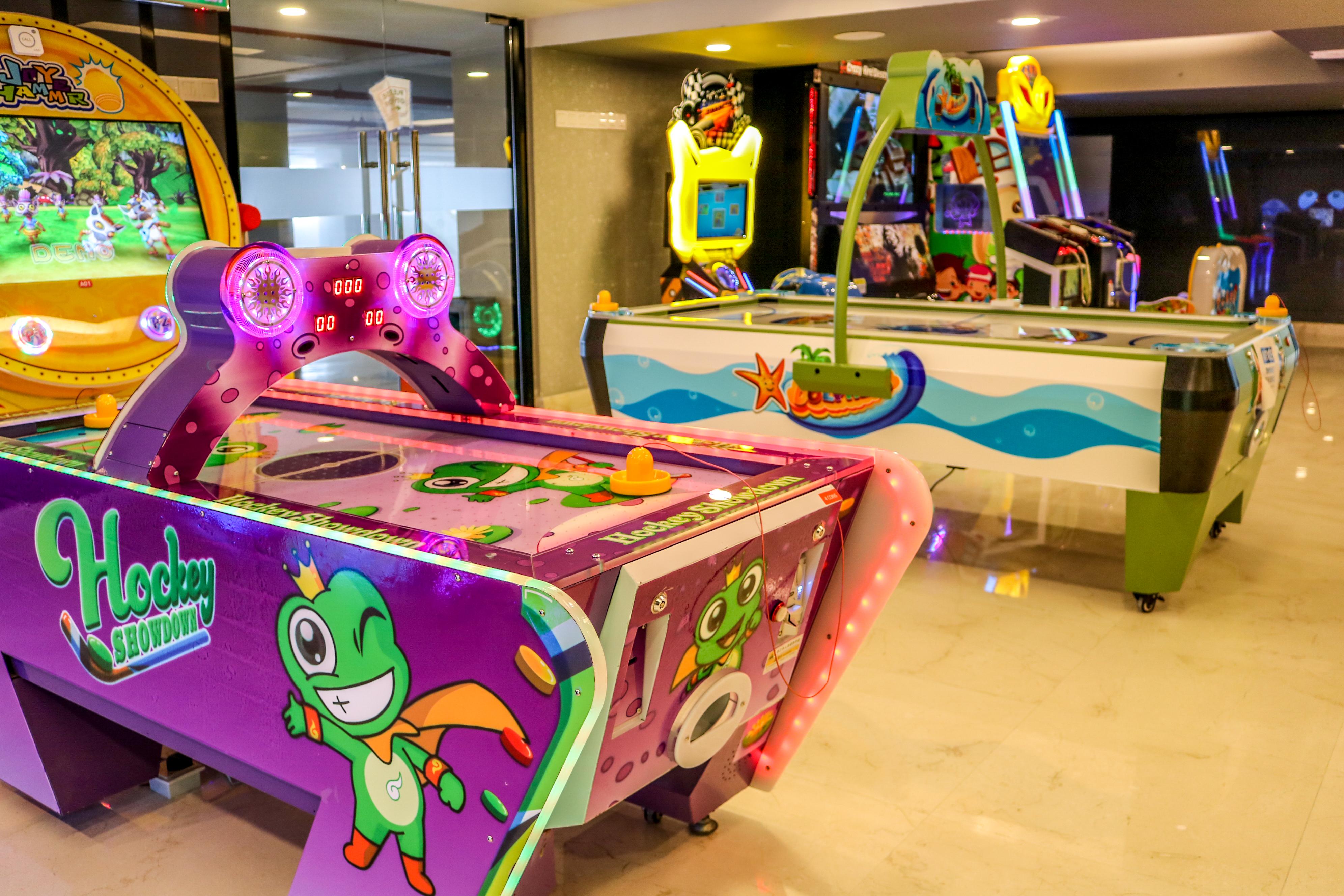 Grand Ion Delemen Hotel Genting Highlands Eksteriør billede Air hockey table